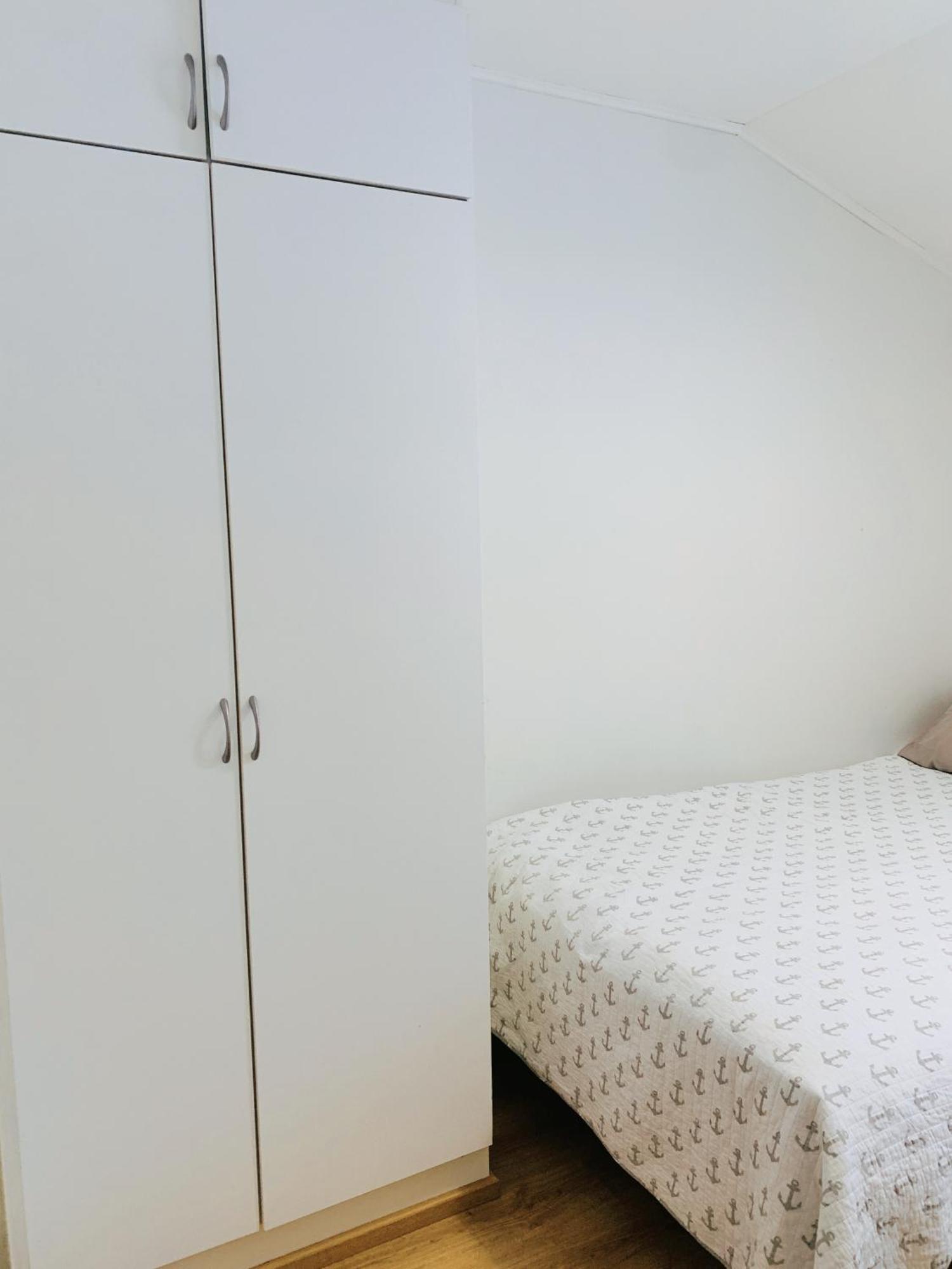 Private Rooms Near Metro, Free Parking,Direct Bus From Airport เฮลซิงกิ ภายนอก รูปภาพ