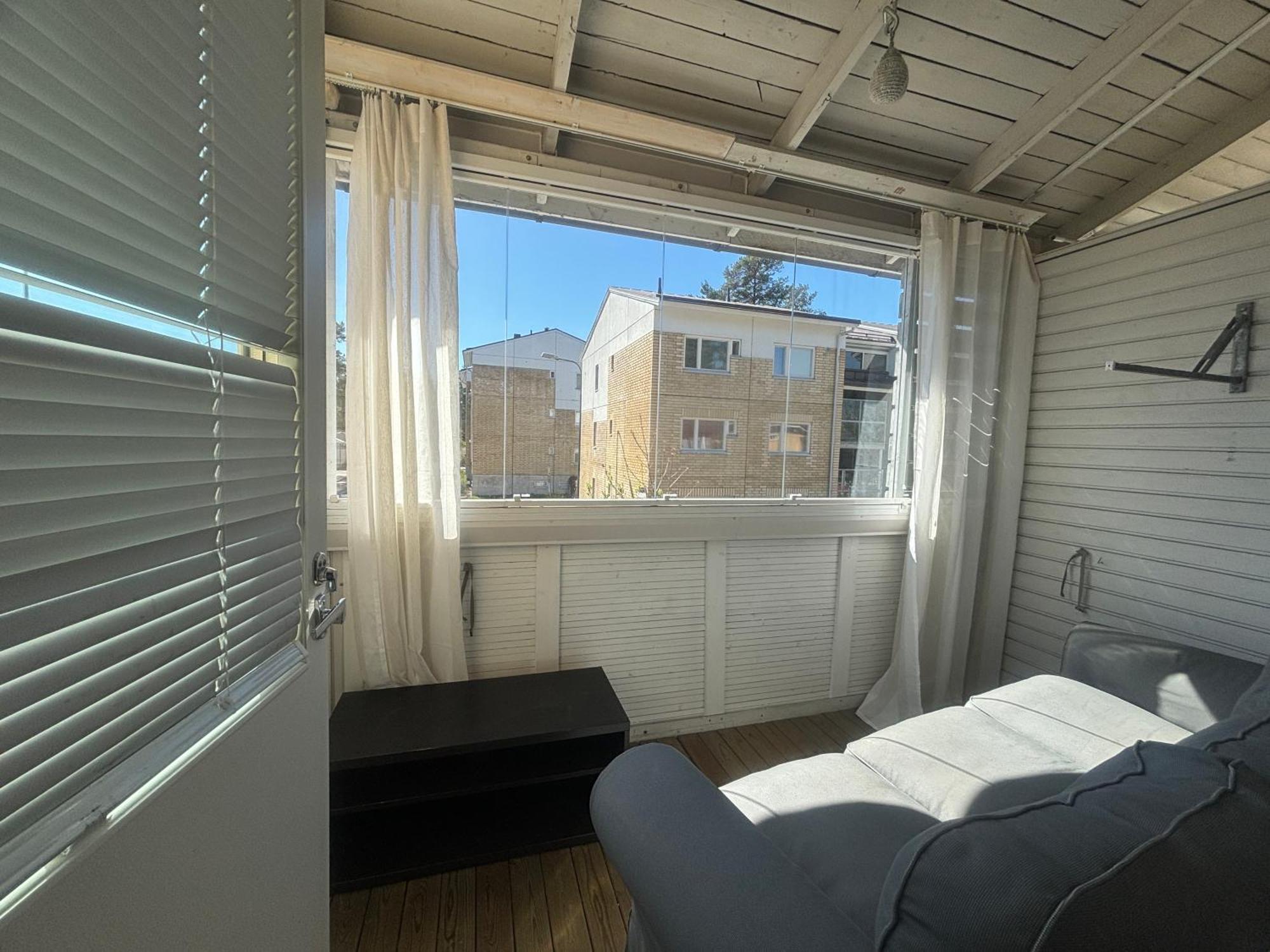 Private Rooms Near Metro, Free Parking,Direct Bus From Airport เฮลซิงกิ ภายนอก รูปภาพ